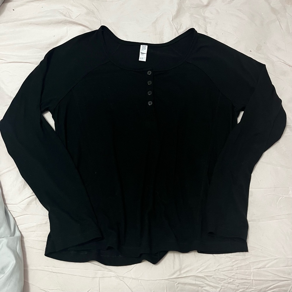 Women’s long sleeve